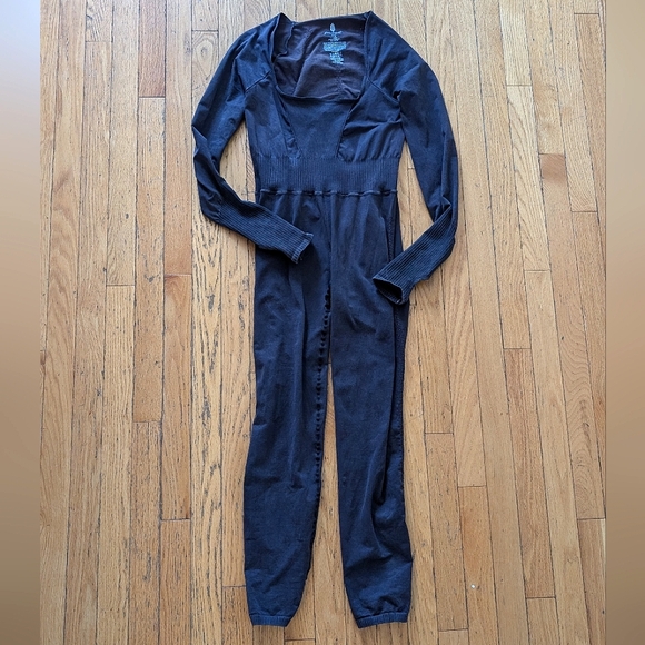 Good Karma Long sleeved Onesie XL - Picture 2 of 3